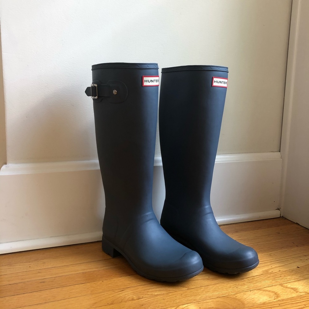 Women’s size 7 tall Hunter rain boots blue gray